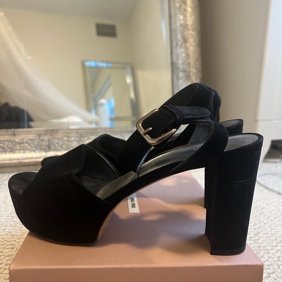 Stuart Weitzman platform shoes black suede size 8.5 used! - Picture 3 of 11